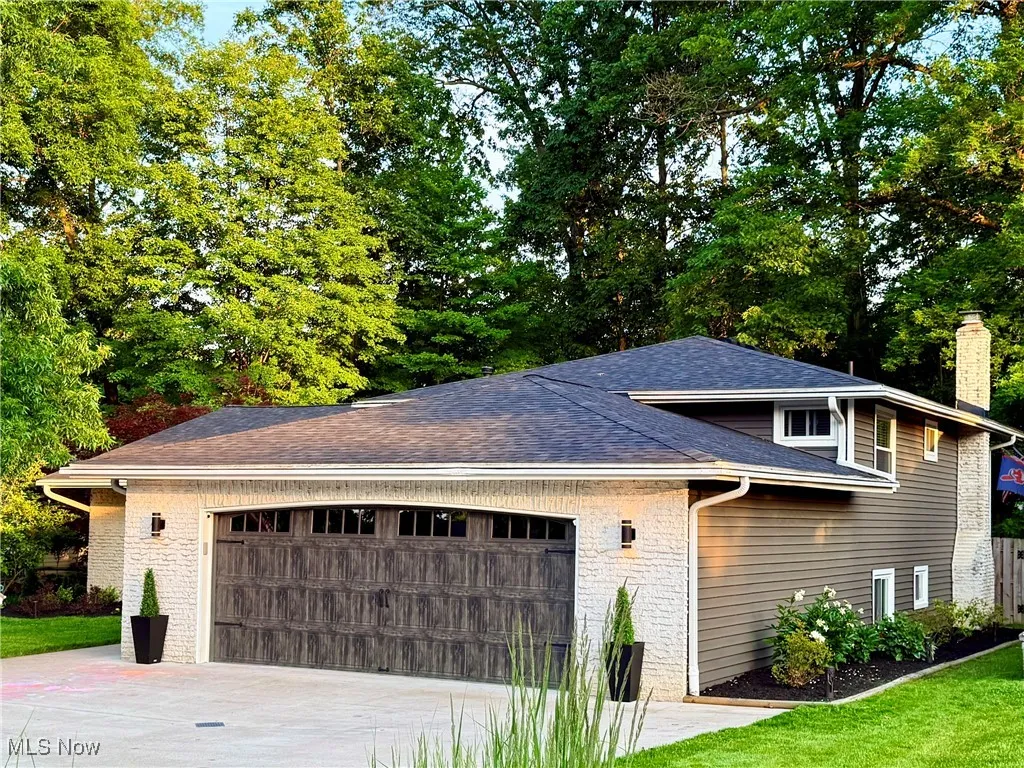 16537 N White Oaks Drive, Strongsville, Ohio,MLS Now Listing ID
