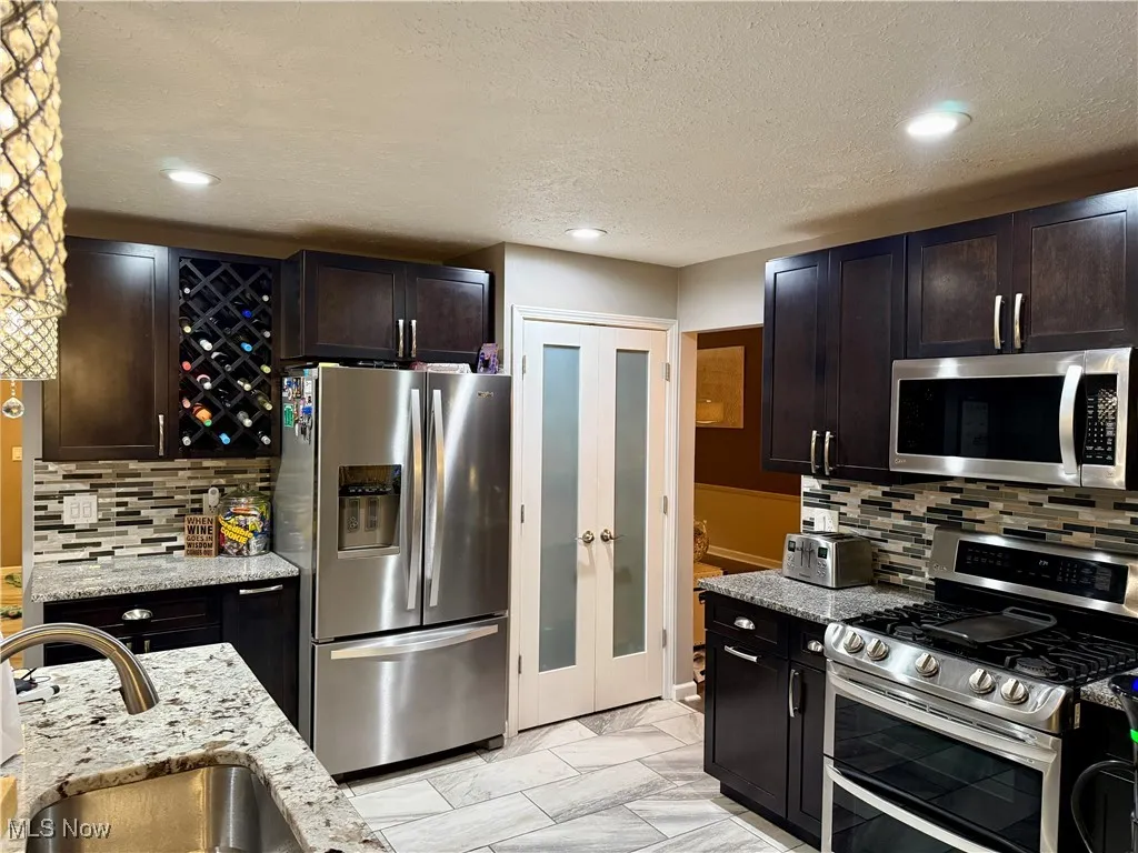 16537 N White Oaks Drive, Strongsville, Ohio,MLS Now Listing ID