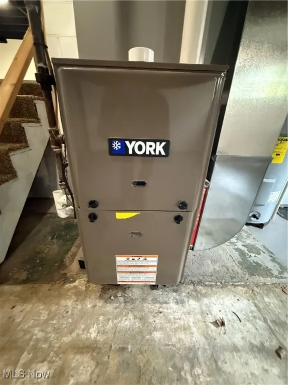 Utilities featuring heating unit