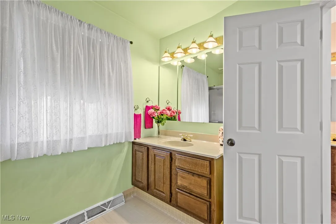 52 Hilda Circle, Bloomingdale, Ohio,MLS Now Listing ID