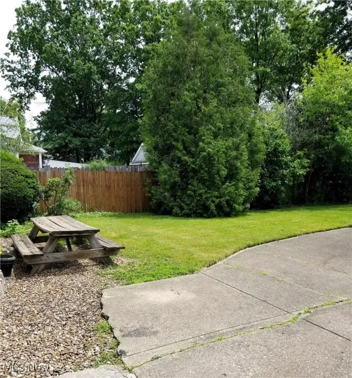 Picnic area behind home