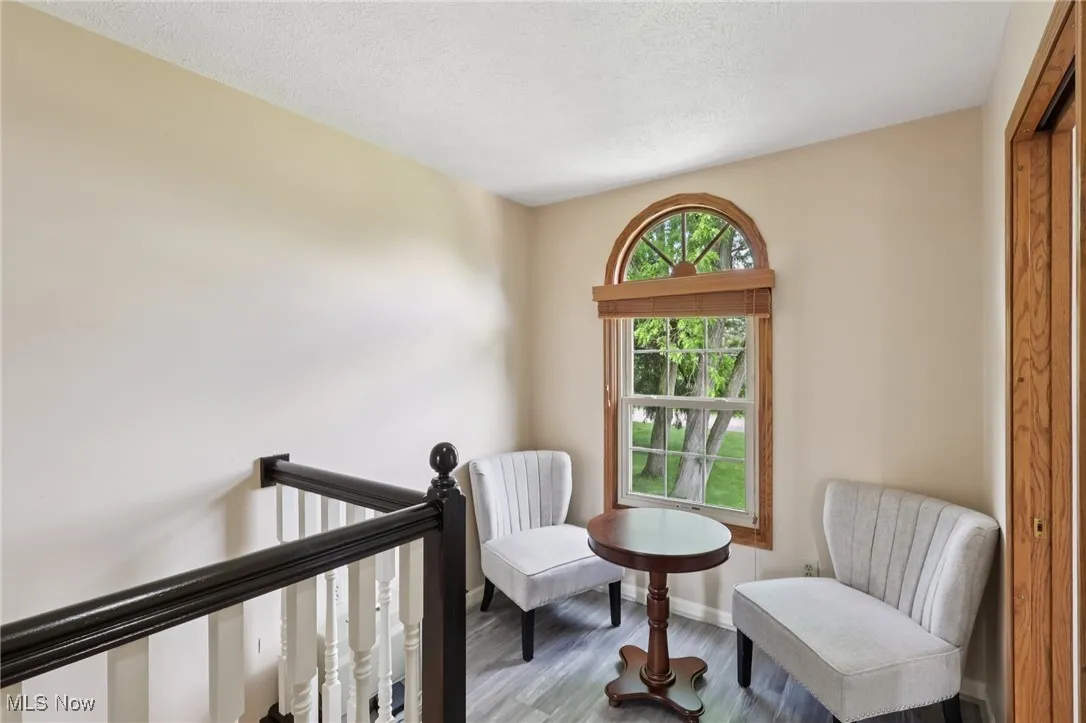 Beautiful Arched window and sitting area