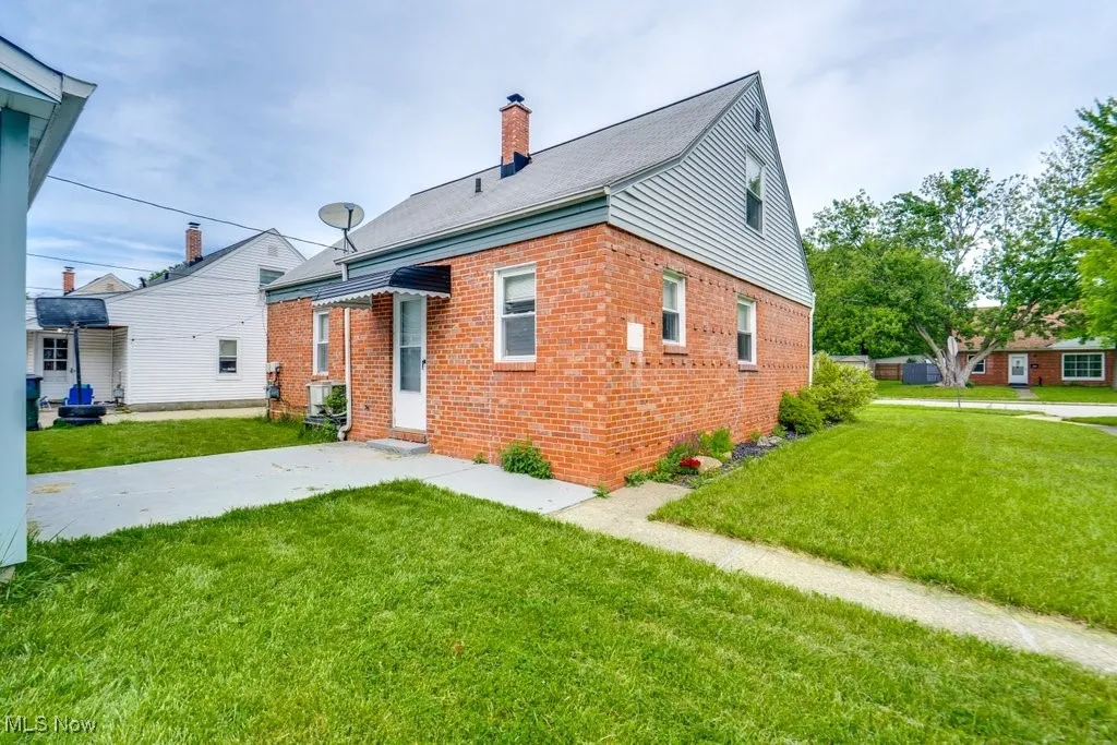 640 E 261st Street, Euclid, Ohio,MLS Now Listing ID
