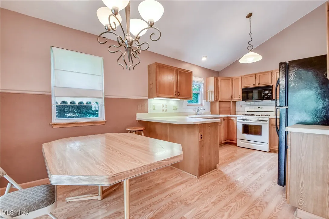 104 Cedar Glen, Chardon, Ohio 44024,MLS Now Listing ID