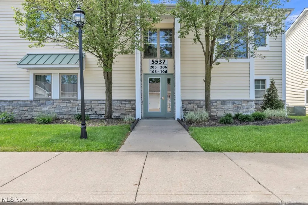5537 Beavercrest Drive # 106, Lorain, Ohio,MLS Now Listing ID