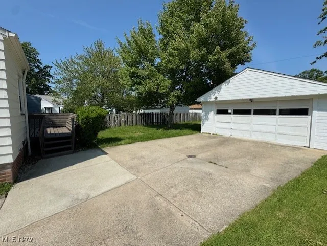 Detached 2 Car Garage