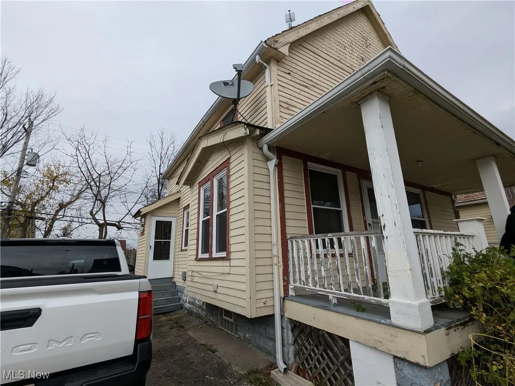 Entrance to 2nd floor