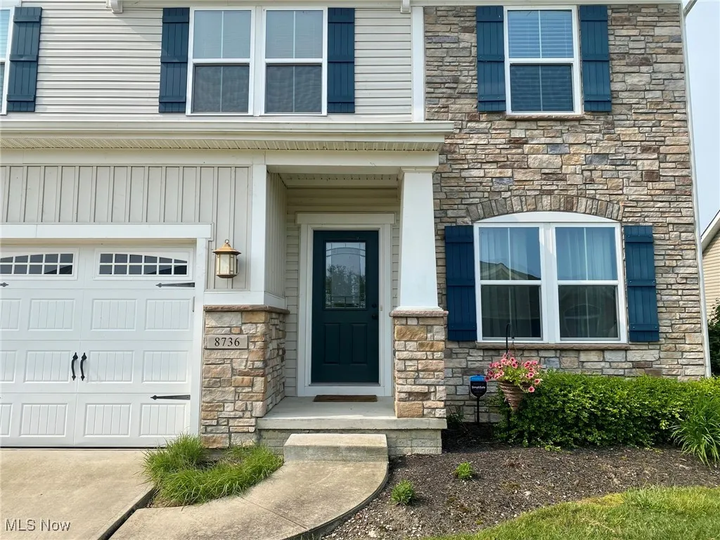 Come in and experience the perfect blend of elegance, comfort, and thoughtful design in this stunning home! Every detail has been crafted for modern living and effortless entertaining—making it the ideal place to create lasting memories.