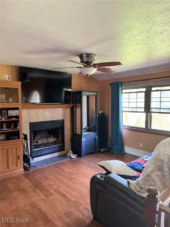 cozy open floor plan