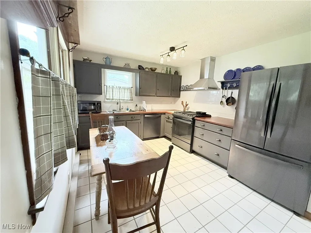 4901 Kings Creek Road, Weirton, West Virginia,MLS Now Listing ID