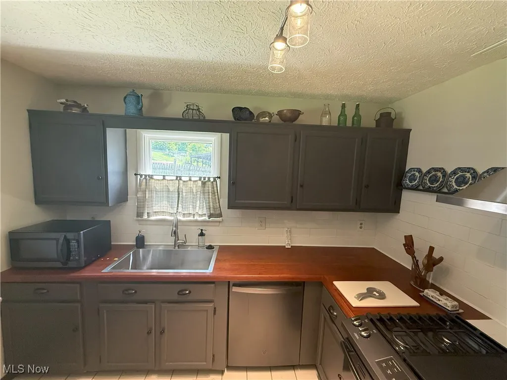 4901 Kings Creek Road, Weirton, West Virginia,MLS Now Listing ID