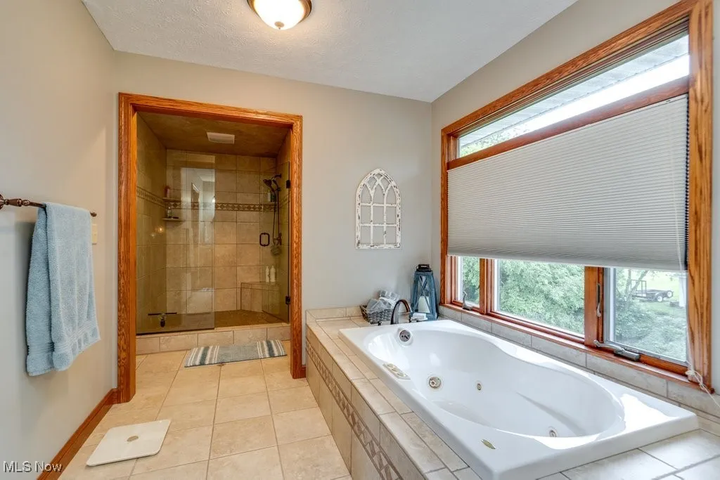 10321 Schlabach Avenue, Hartville, Ohio,MLS Now Listing ID