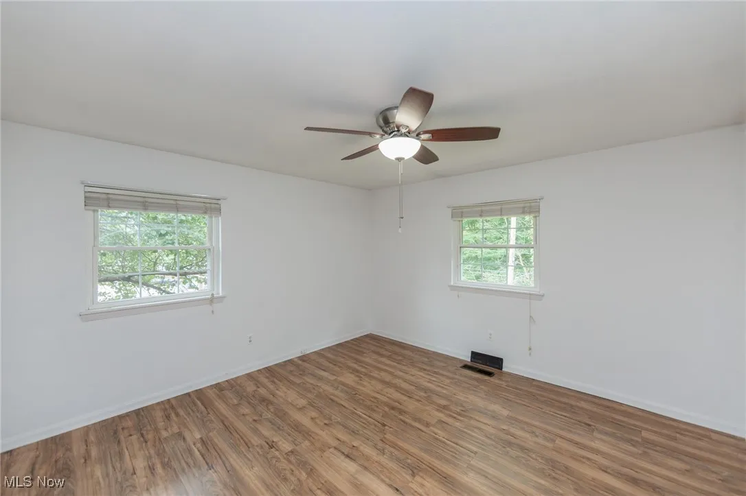 Nice sized primary bedroom