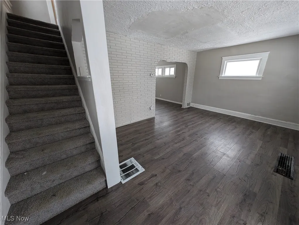 3947 W 22nd Street, Cleveland, Ohio 44109,MLS Now Listing ID