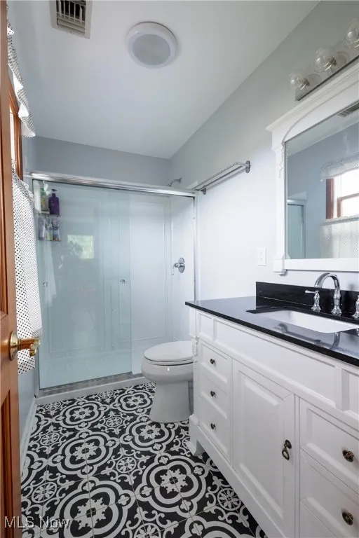 Ensuite bathroom in second fl Primary Bdrm