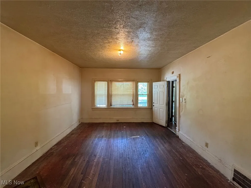 1185 E 74th Street, Cleveland, Ohio,MLS Now Listing ID
