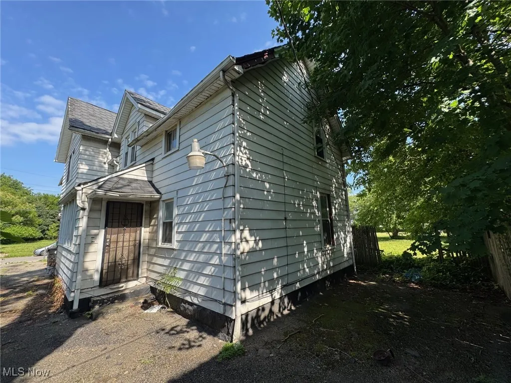 1185 E 74th Street, Cleveland, Ohio,MLS Now Listing ID