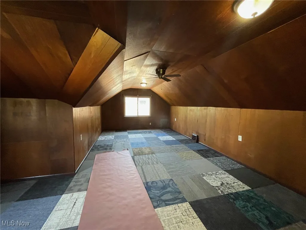 Bedroom on the 2nd floor view 2