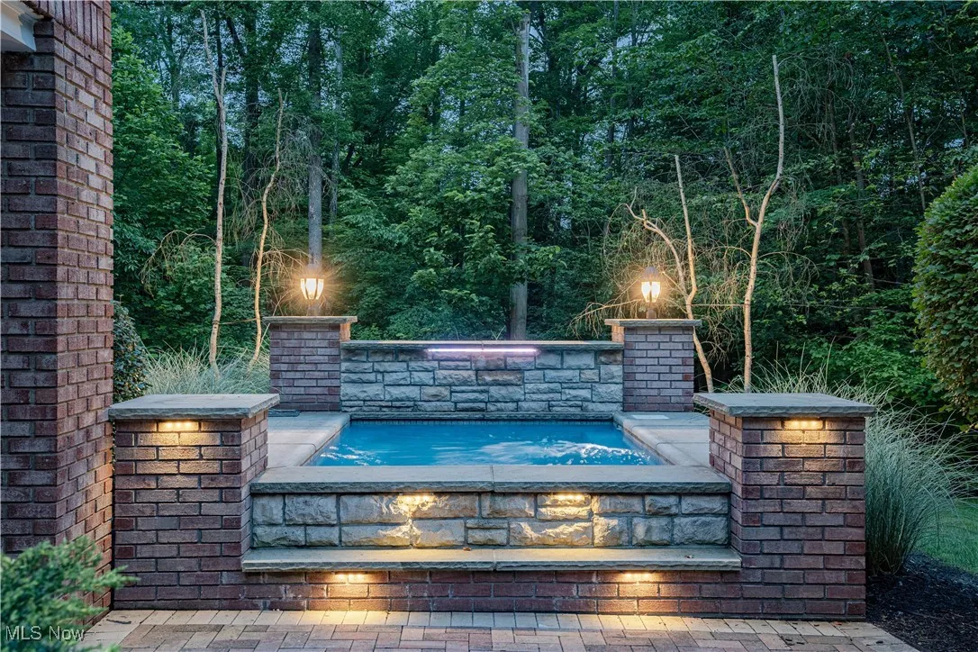 Inground stone spa