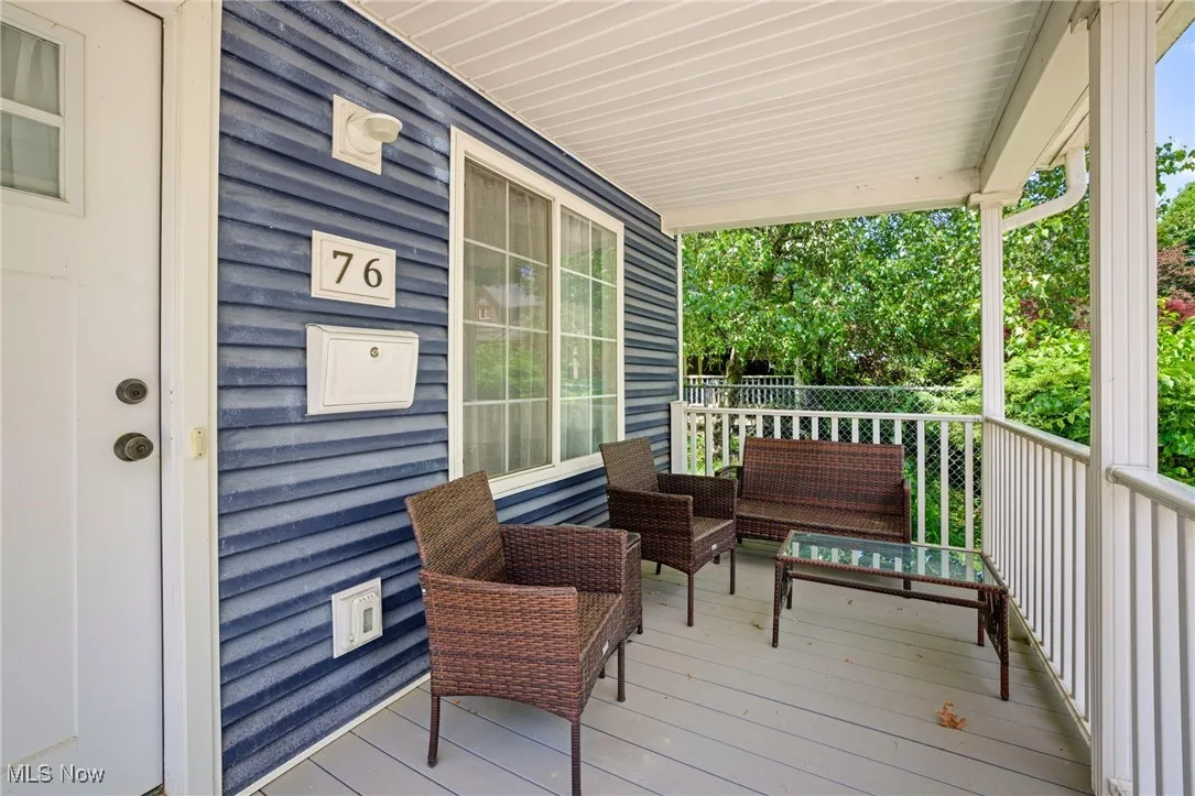 Deck featuring outdoor lounge area