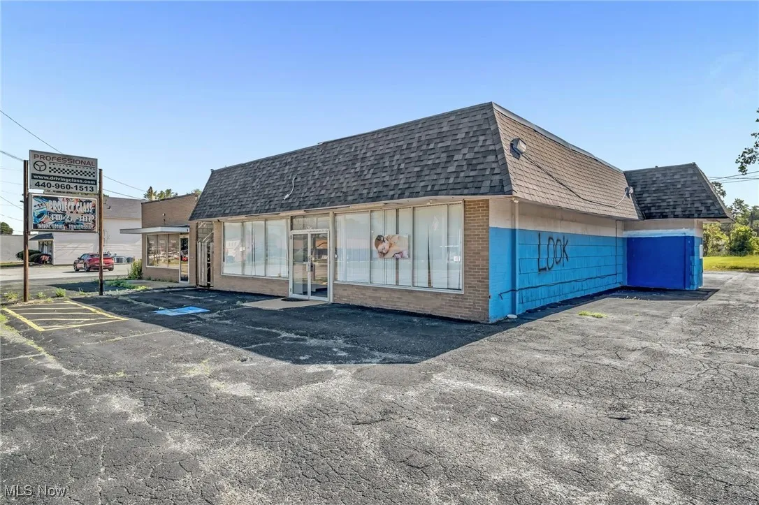 4375 Oberlin Avenue, Lorain, Ohio,MLS Now Listing ID