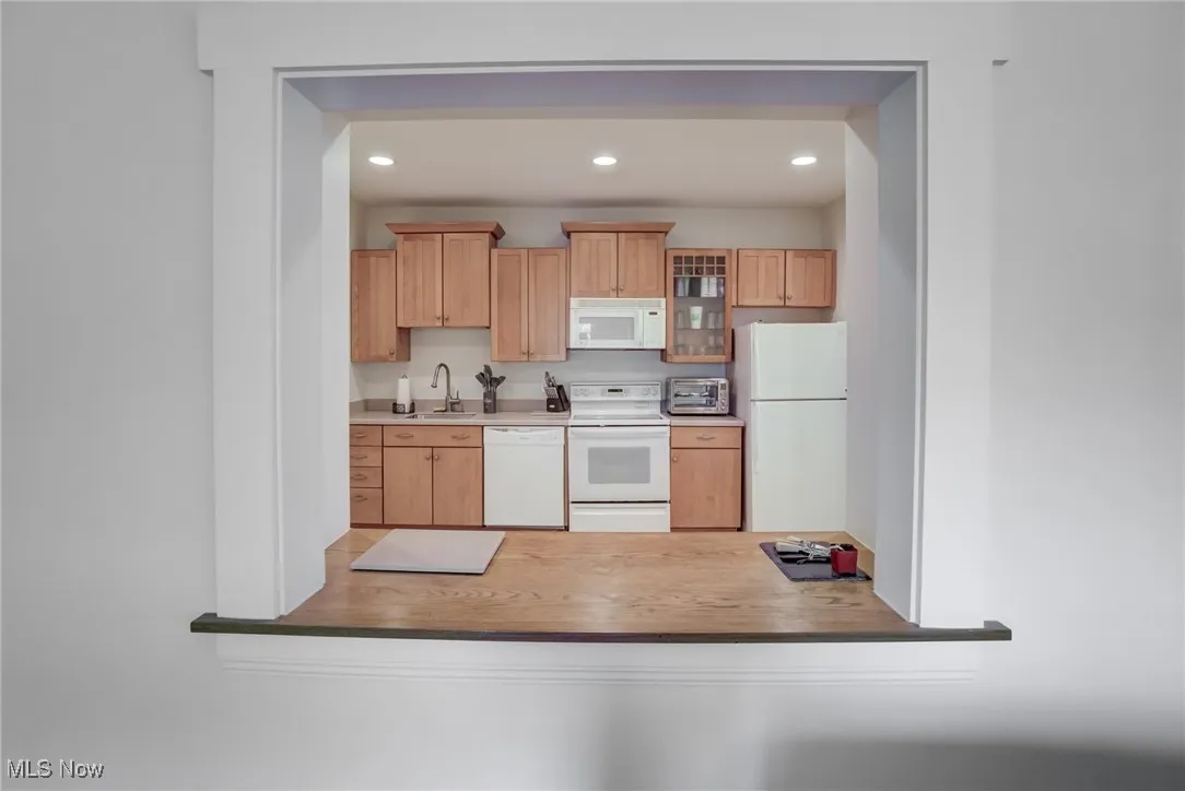 2472 Overlook Road # 5, Cleveland Heights, Ohio,MLS Now Listing ID