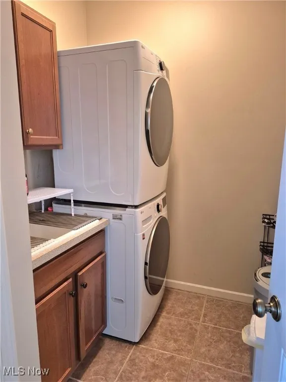 8672 Kimblewick Lane, Warren, Ohio,MLS Now Listing ID