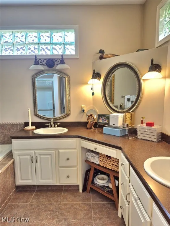 8672 Kimblewick Lane, Warren, Ohio,MLS Now Listing ID