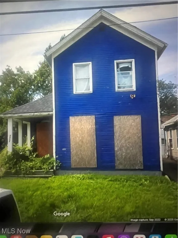 View of property exterior