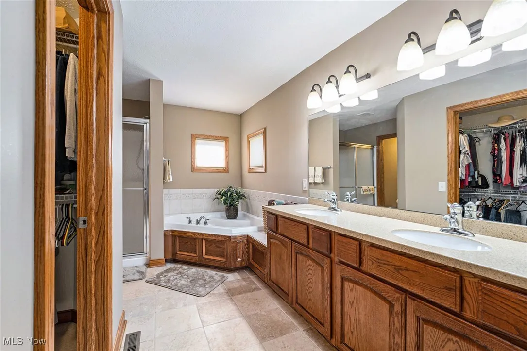 6782 Fawndale Drive, Medina, Ohio,MLS Now Listing ID