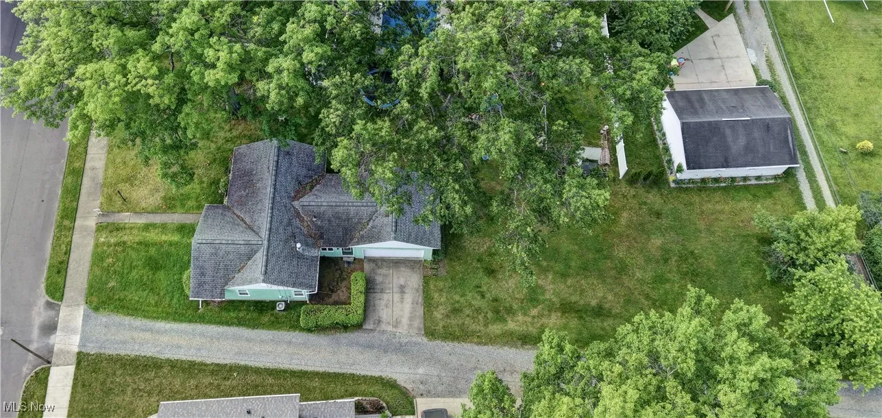 Aerial view of property and surrounding area