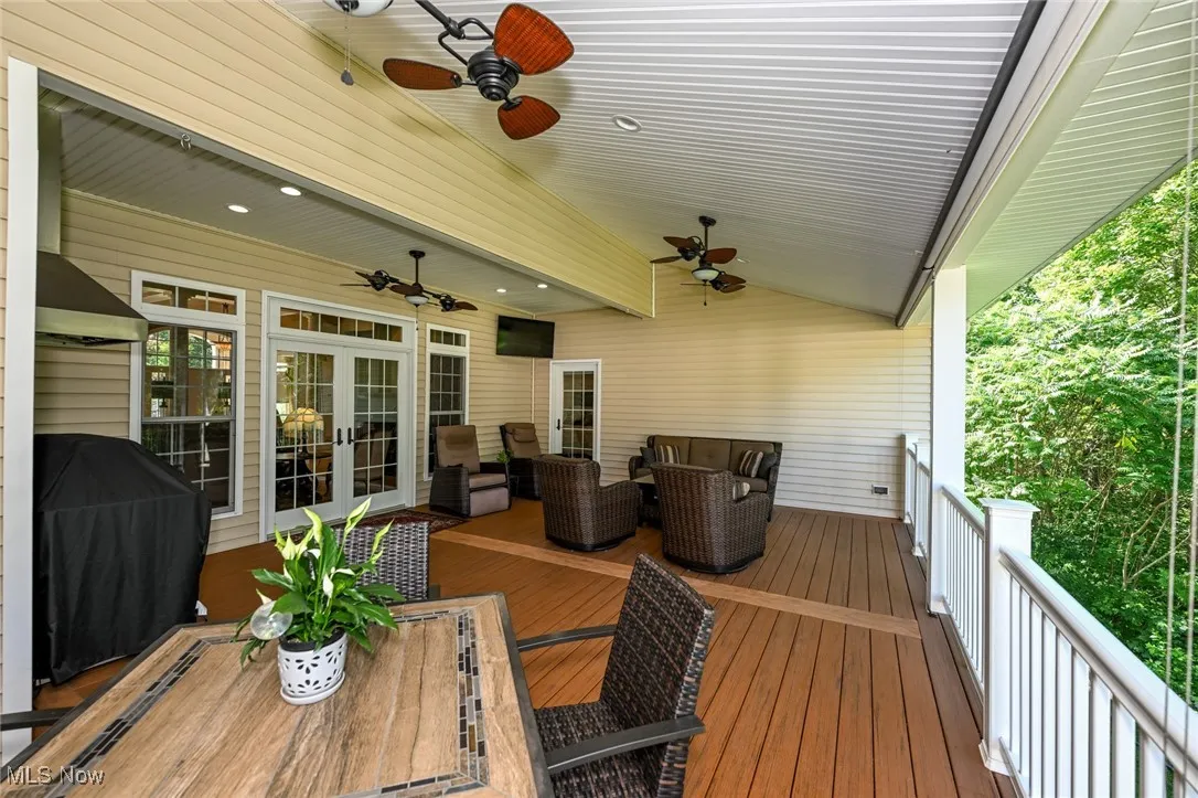 Another view of the deck.