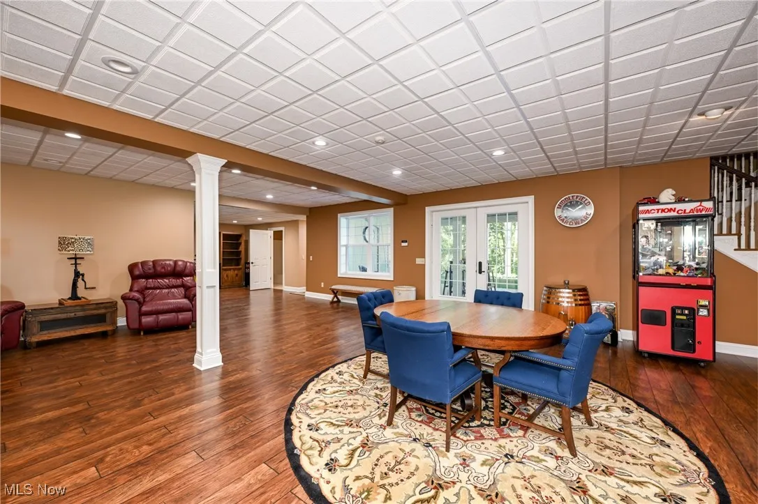 Another view of the recreation room.