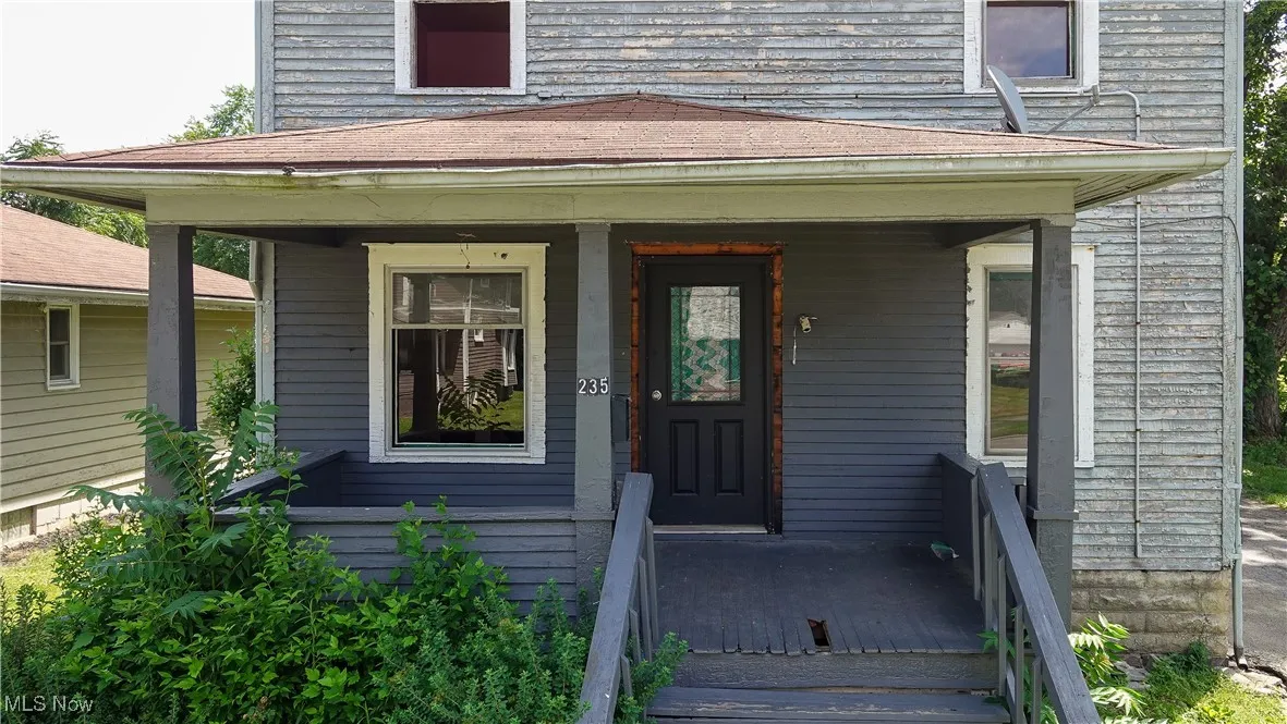 Entrance to property