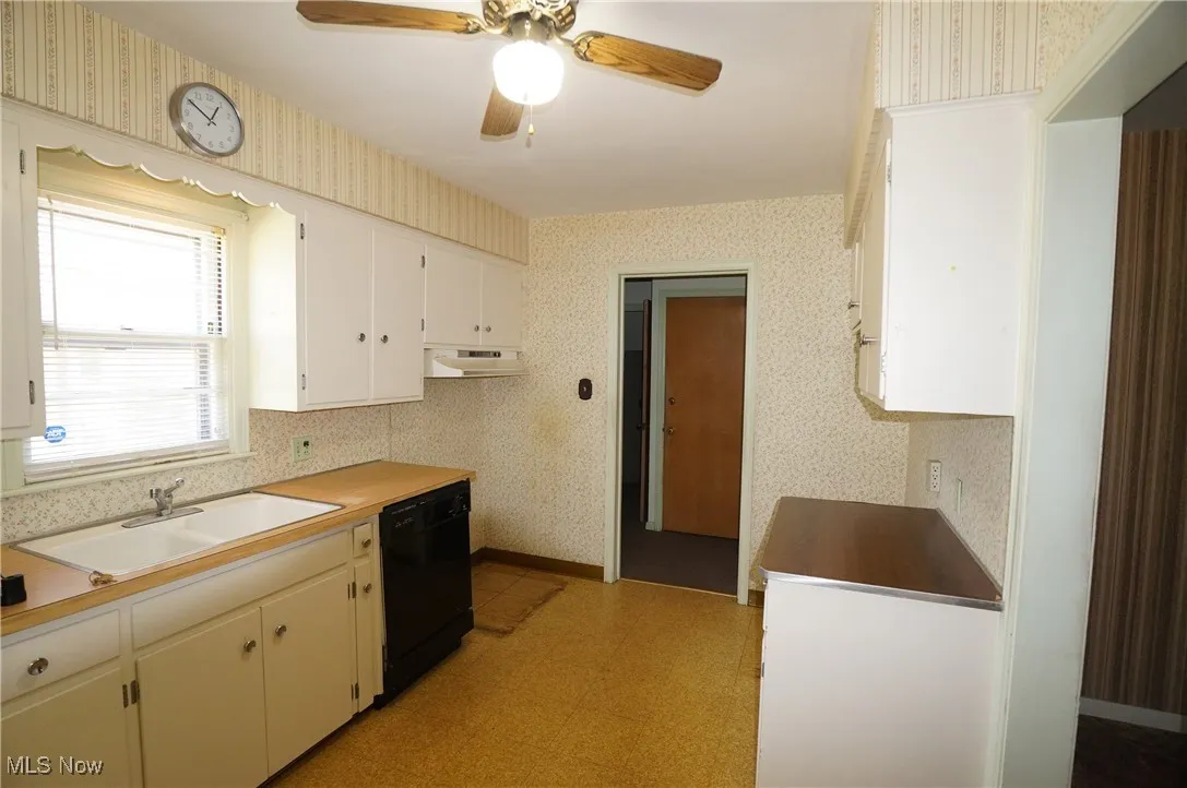 Lower unit