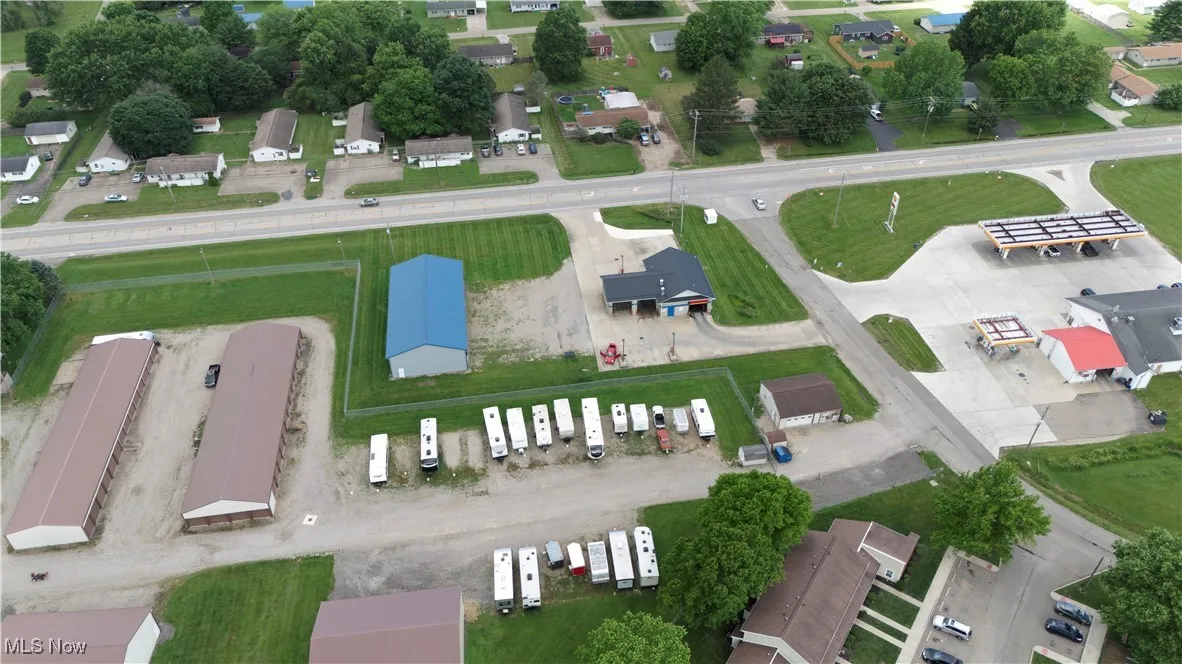 Aerial view of property and surrounding area