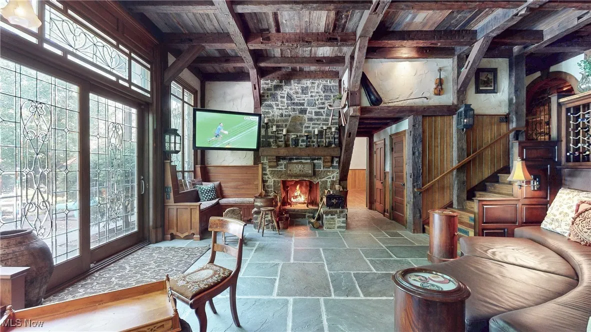 860 W Hill Drive, Gates Mills, Ohio 44040,MLS Now Listing ID