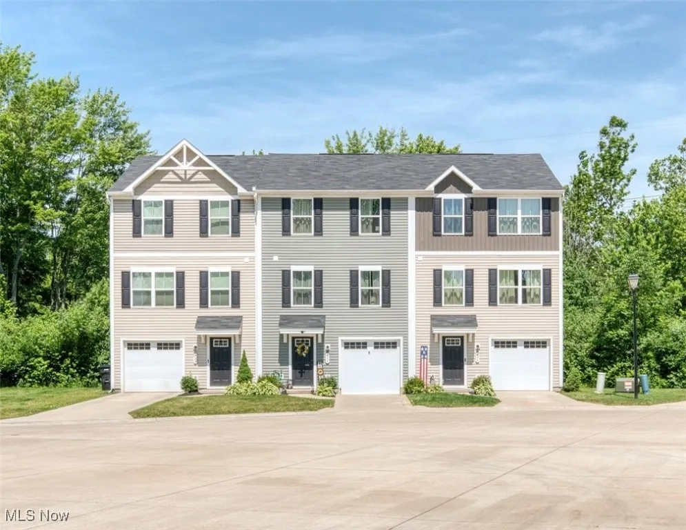 View of front of home with driveway