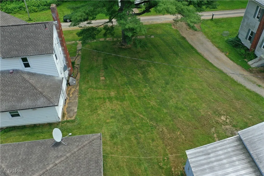 Aerial view of property and surrounding area