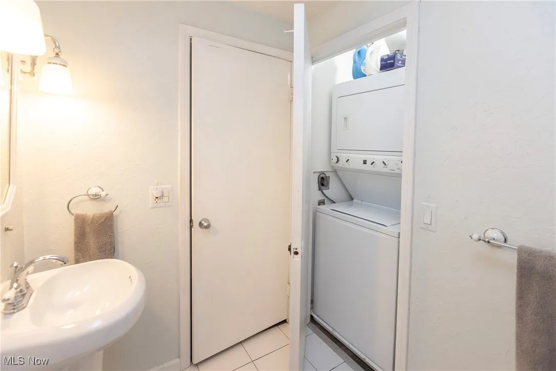 2021 King James Parkway # 214, Westlake, Ohio,MLS Now Listing ID
