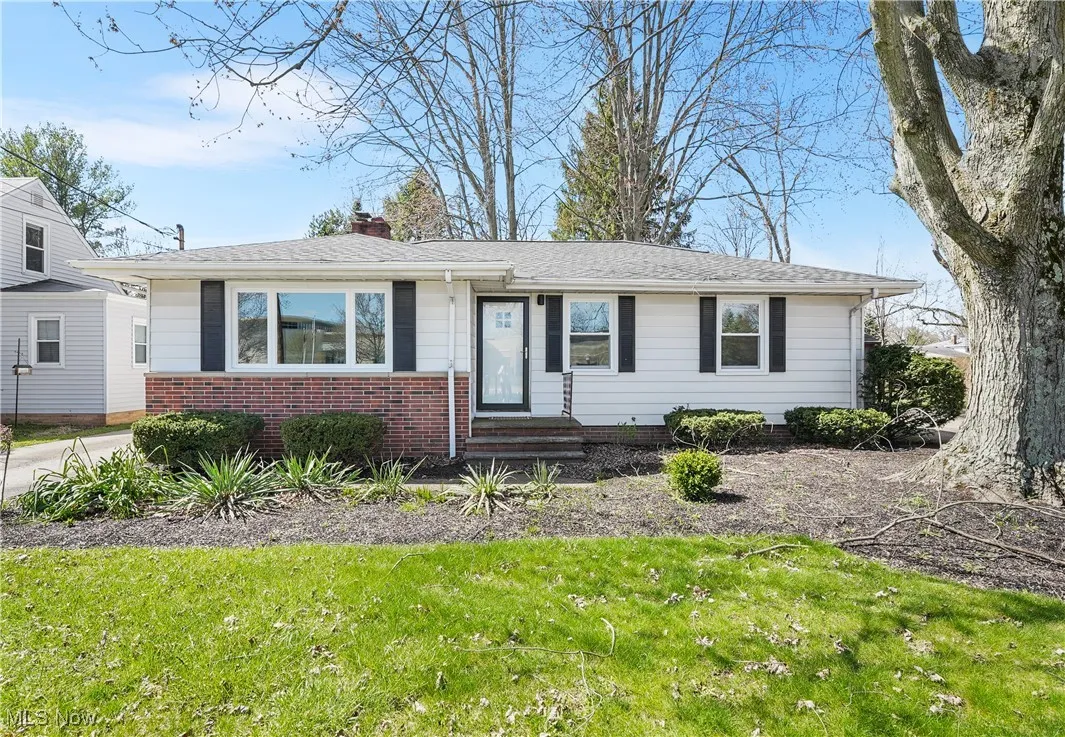 Welcome to 6540 SOM Center Road in Solon