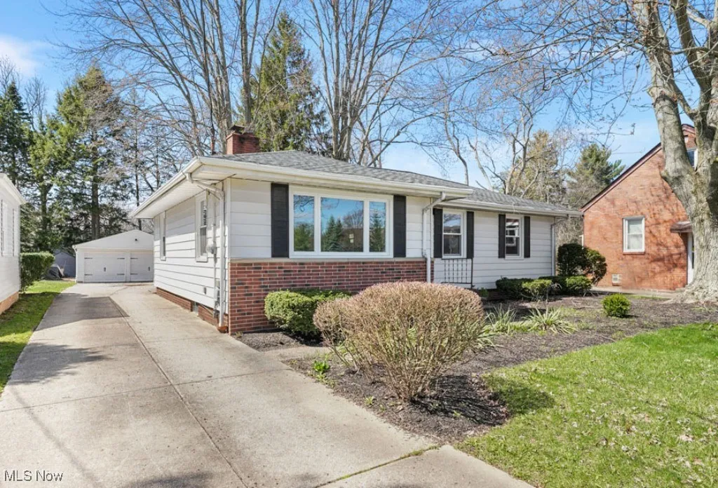 Single floor living with natural light throughout
