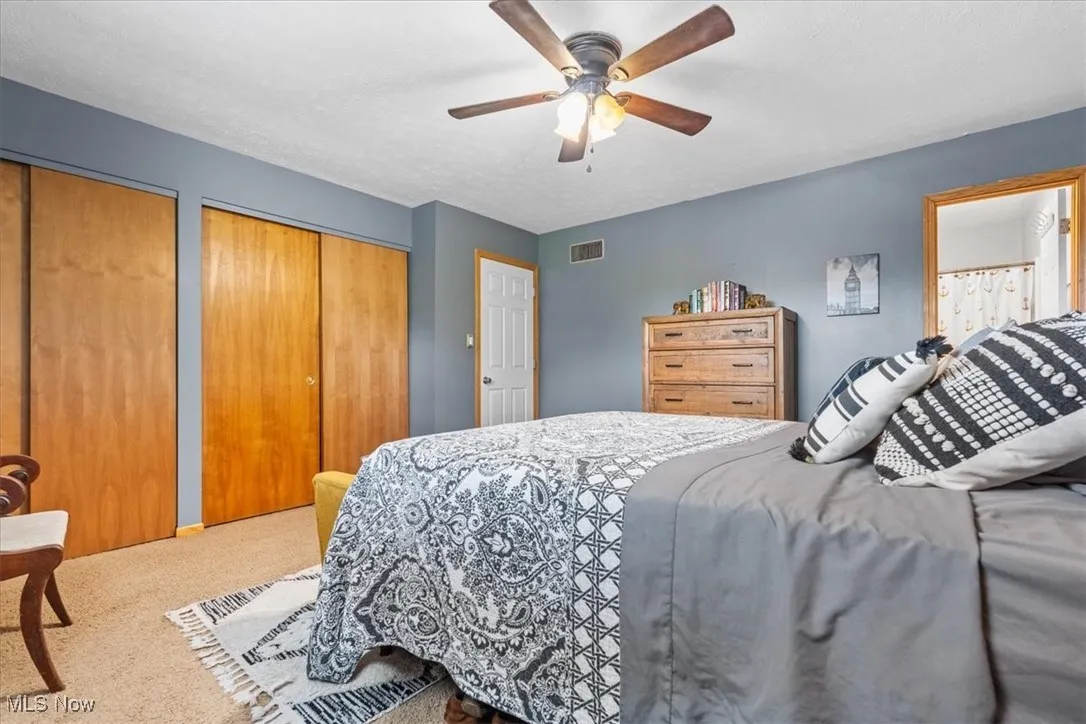 Main bedroom with double closets