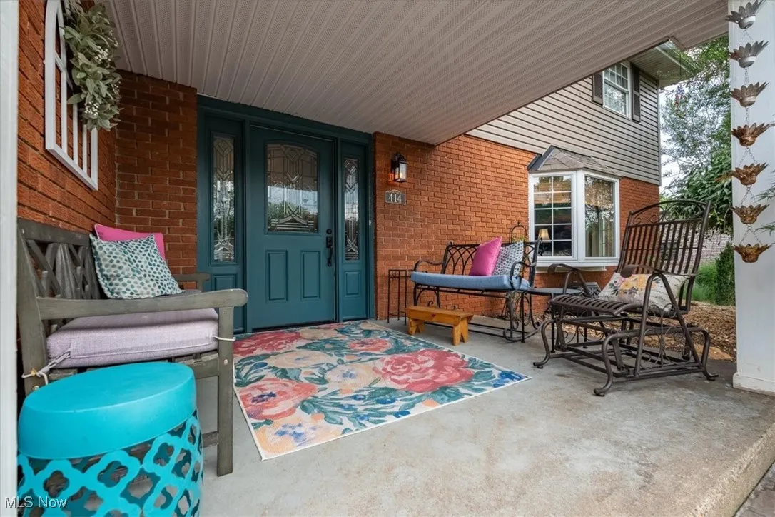 Spacious Front Porch