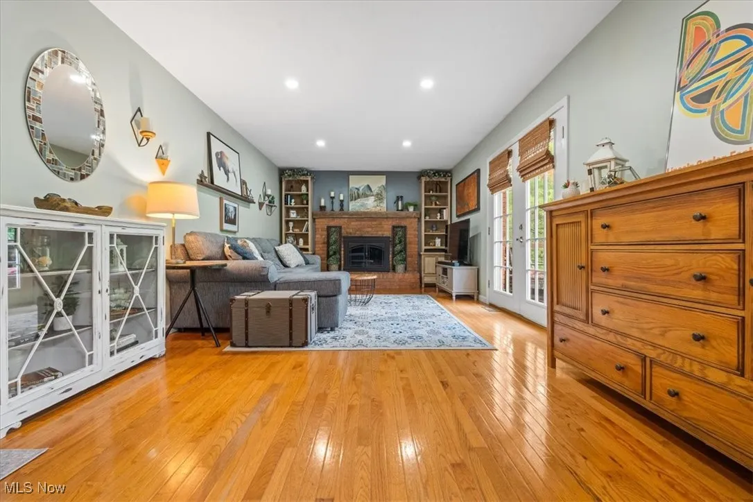 Family room off the kitchen