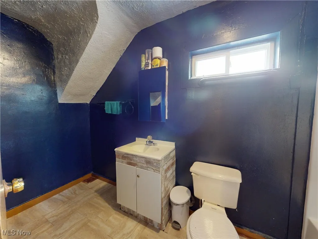 2027 Lexington Avenue, Lorain, Ohio,MLS Now Listing ID