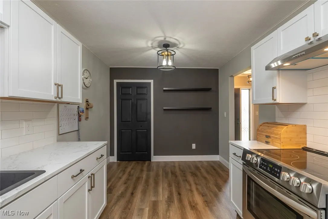 9301 Sussex Drive, Olmsted Falls, Ohio,MLS Now Listing ID