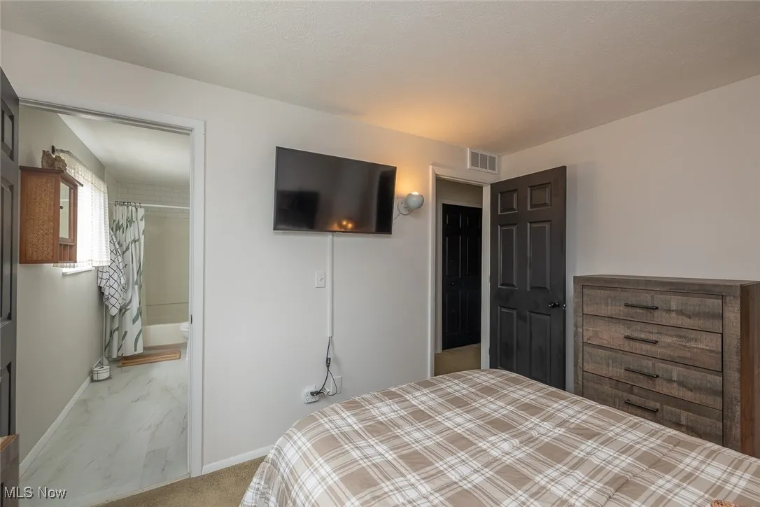 9301 Sussex Drive, Olmsted Falls, Ohio,MLS Now Listing ID