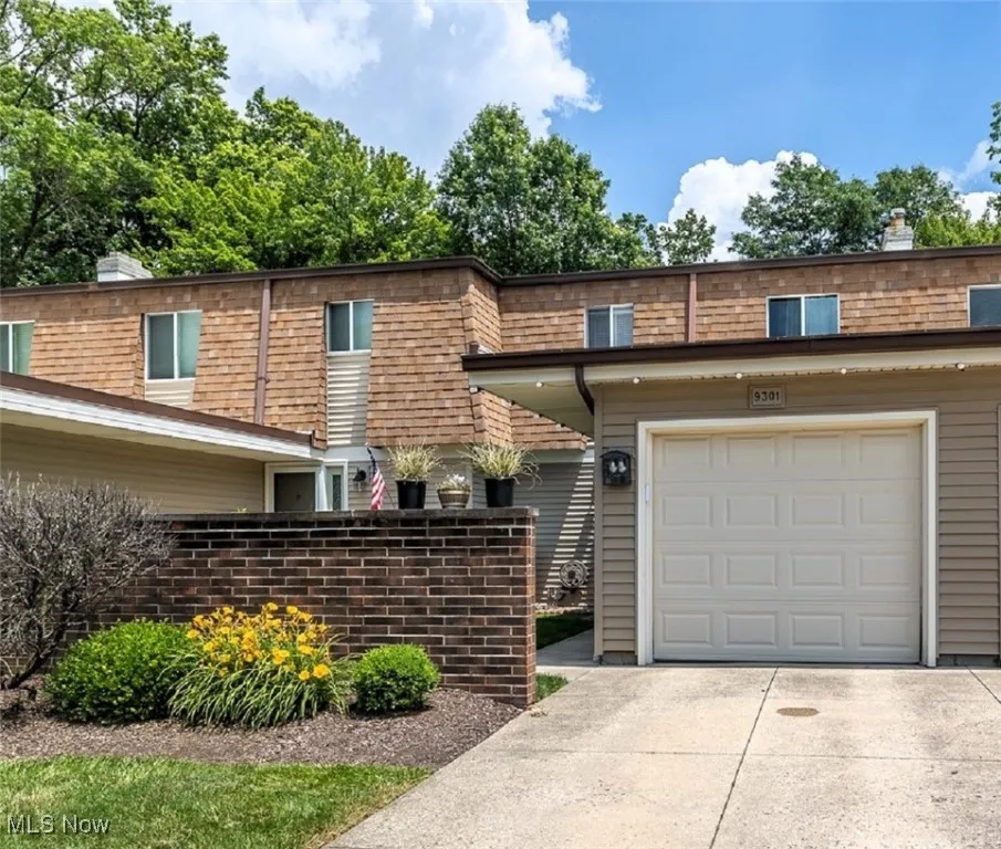 9301 Sussex Drive, Olmsted Falls, Ohio,MLS Now Listing ID