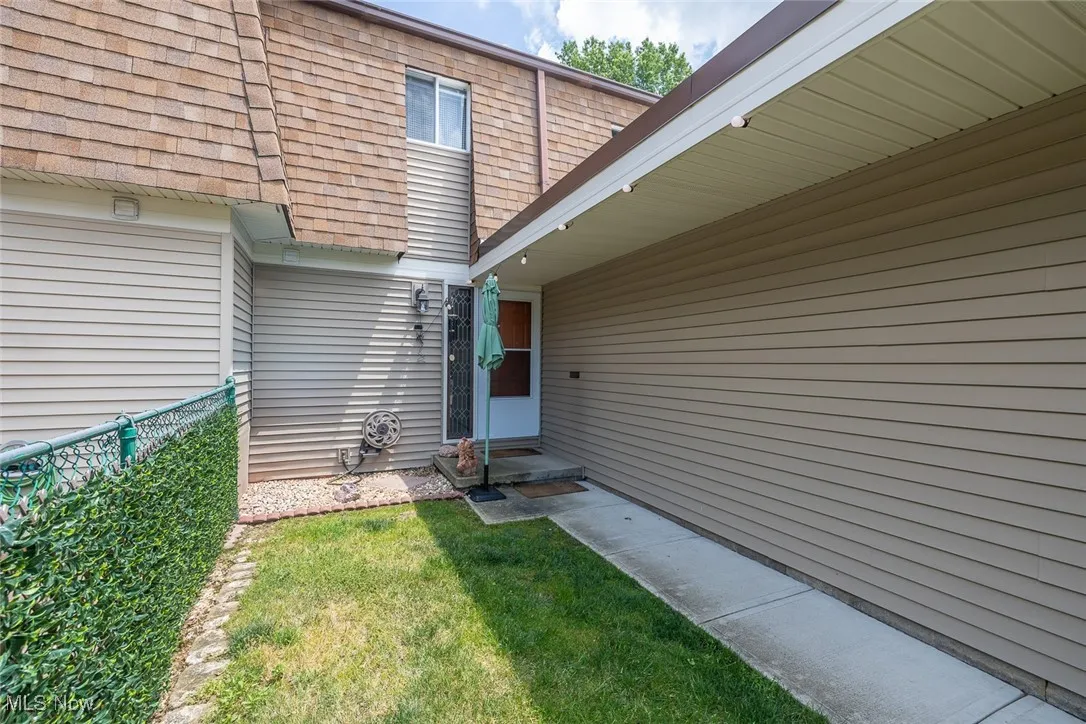 9301 Sussex Drive, Olmsted Falls, Ohio,MLS Now Listing ID